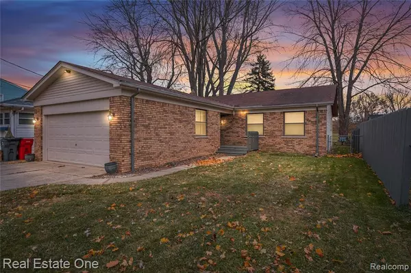 39058 Charbeneau Street, Clinton Township, MI 48036 3213