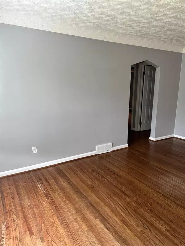 Royal Oak, MI 48073 4282,2224 N Connecticut Avenue