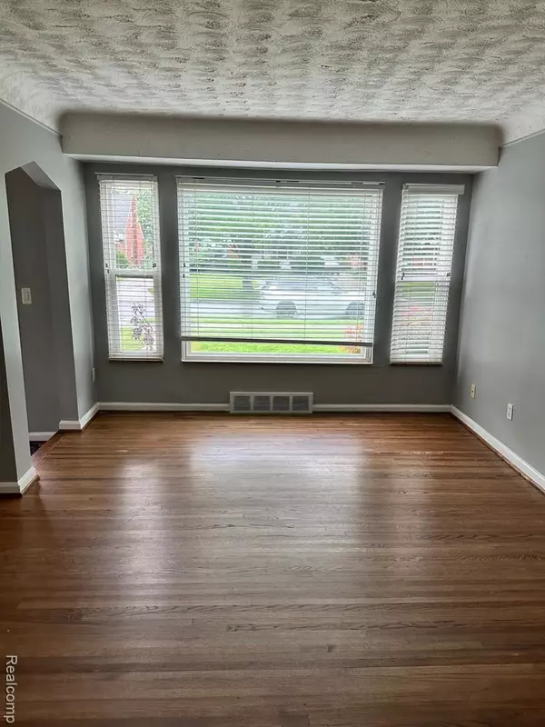 Royal Oak, MI 48073 4282,2224 N Connecticut Avenue