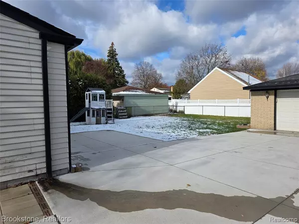 Sterling Heights, MI 48313 3623,14945 Annapolis Drive