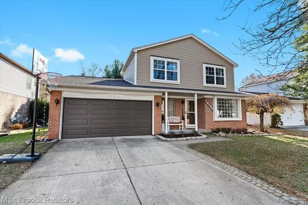 Plymouth, MI 48170 4587,10496 Chestnut Court