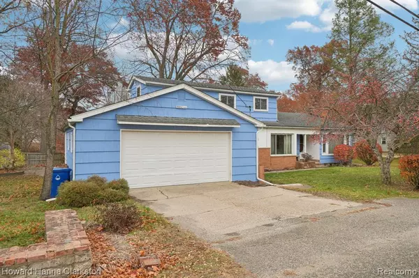 Waterford, MI 48327 2549,5506 Cruse Avenue