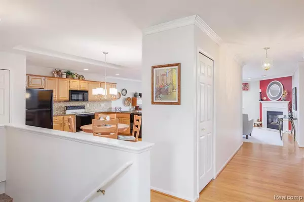 Clarkston, MI 48348 4274,7121 Bluewater Drive