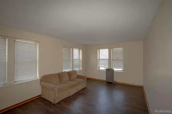 Detroit, MI 48202 2454,7750 3rd Street