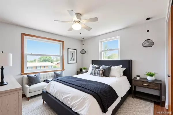 Warren, MI 48092 2589,4772 Marian Avenue