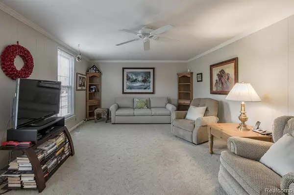 Rochester Hills, MI 48306 4125,1145 E Fairview Lane