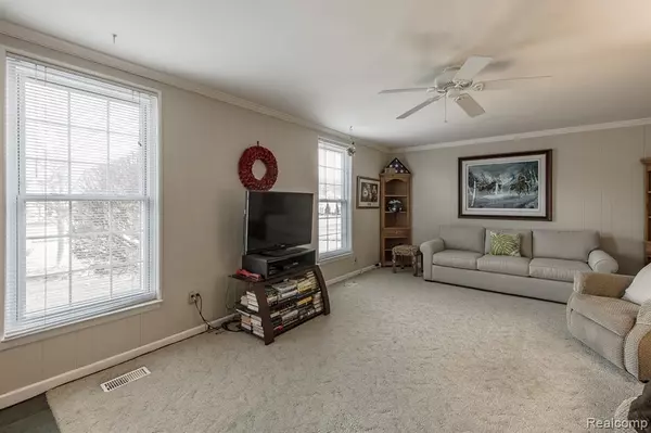 Rochester Hills, MI 48306 4125,1145 E Fairview Lane