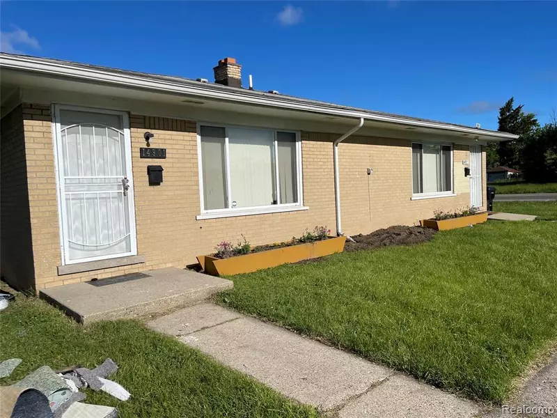 14901 W Chicago Street, Detroit, MI 48228 2352