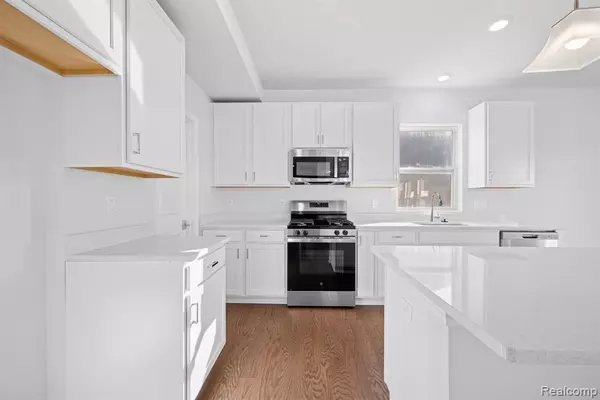 Saline, MI 48176,27151 Gallop Way