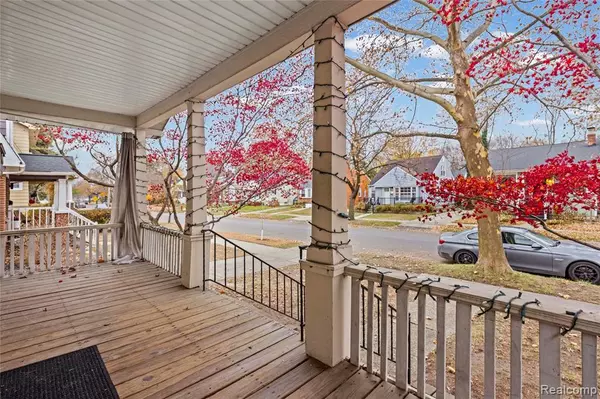 Ferndale, MI 48220 3335,332 W Saratoga Street