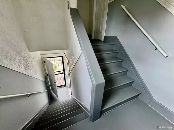 Detroit, MI 48204 2331,8790 Kimberly Court