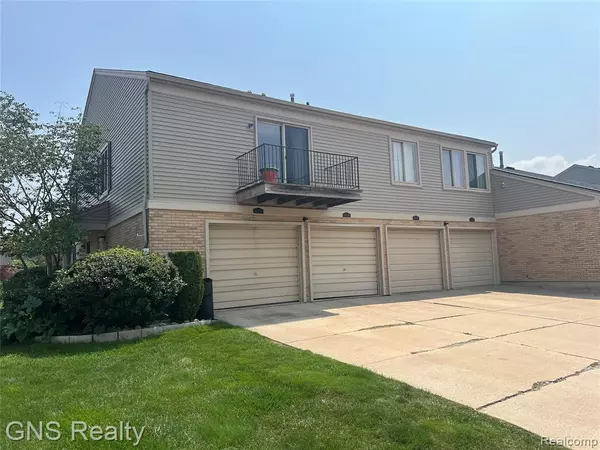 Clinton Township, MI 48038 1074,44594 Connecticut Court