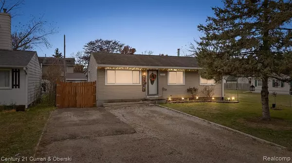 Commerce Twp, MI 48390 1491,3021 Woodlawn Street