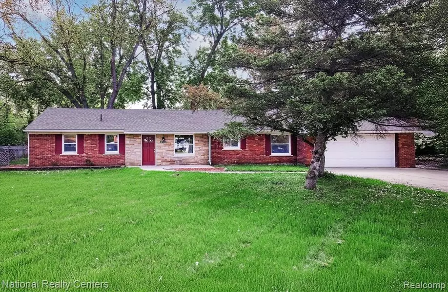 2365 Middlebelt Road, West Bloomfield, MI 48324 1840