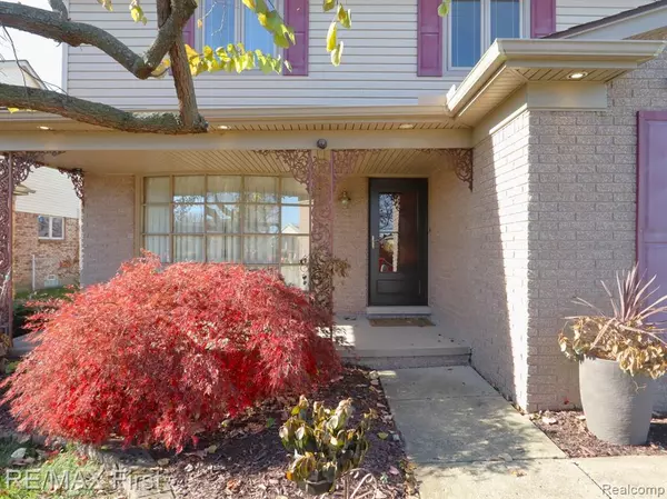 Clinton Township, MI 48038 5006,42429 Royal Lane