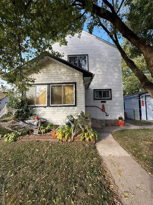 Lincoln Park, MI 48146 2895,764 White Avenue