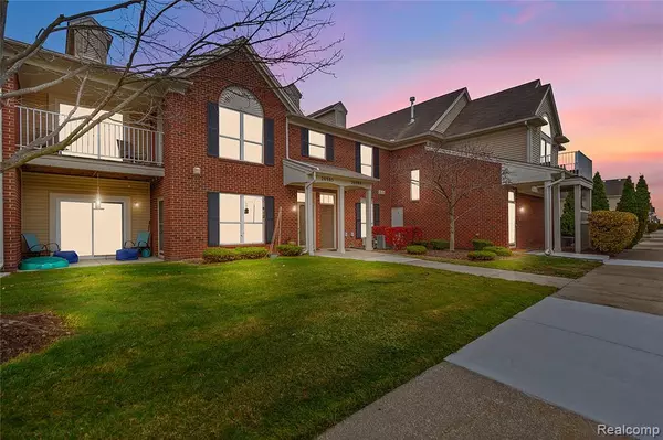 Harrison Twp, MI 48045 6514,26985 Carrington Place