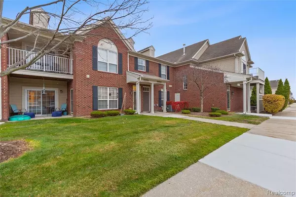 Harrison Twp, MI 48045 6514,26985 Carrington Place