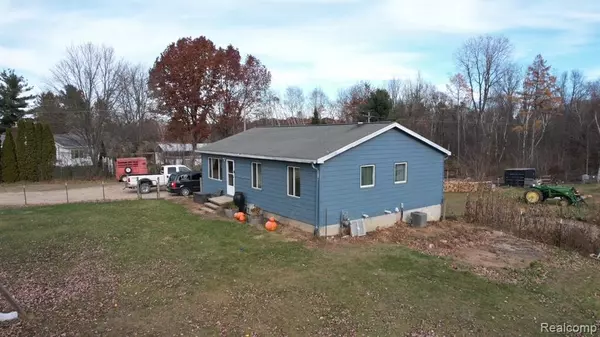 Attica, MI 48412 9248,2608 N Lake Pleasant Road