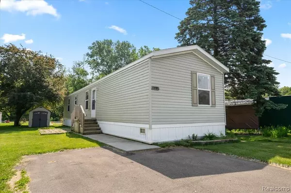 Whitmore Lake, MI 48189,11731 Valerie Lane