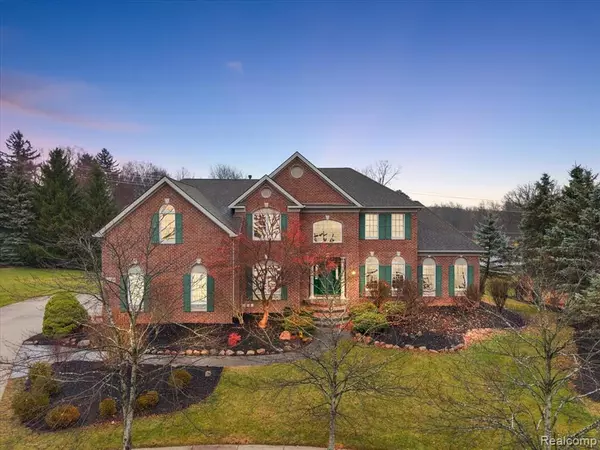 26566 Anchorage Court, Novi, MI 48374 2125