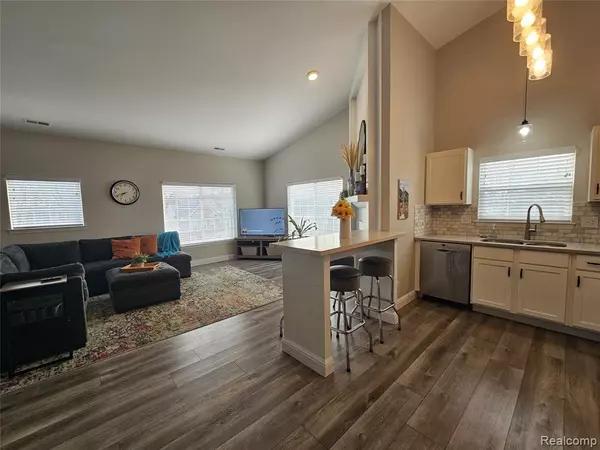 Sterling Heights, MI 48313 2904,42627 Park Cresent Drive