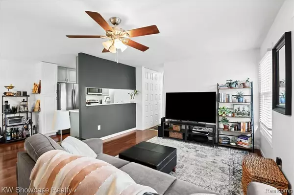 Lake Orion, MI 48360 1758,2612 Wildwood Court