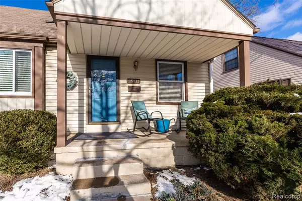 Birmingham, MI 48009 7806,1901 Holland Street