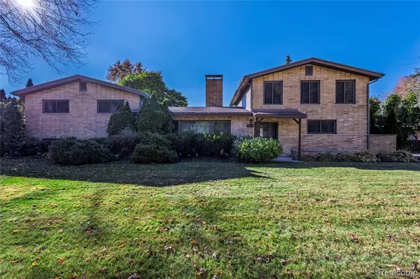 Harrison Twp, MI 48045 3120,35163 Dumbarton Street