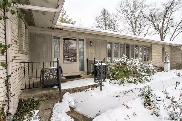 Farmington Hills, MI 48334,31310 E Stonewood Court