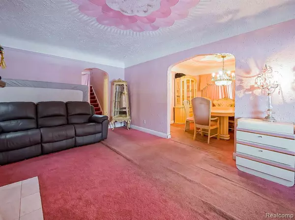 Detroit, MI 48221 2934,16139 Greenlawn Street