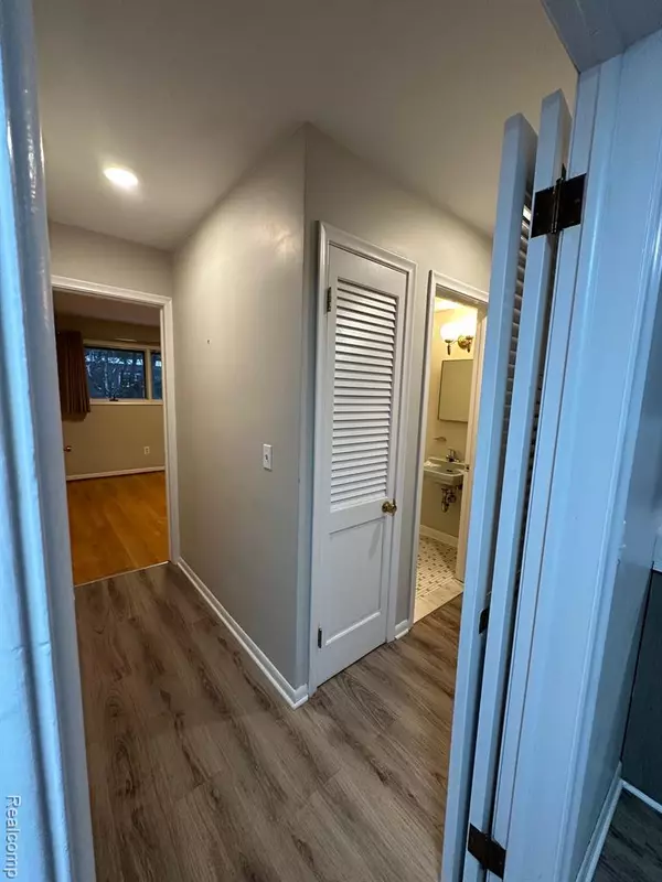 Southfield, MI 48075 2047,25540 Woodvilla Place