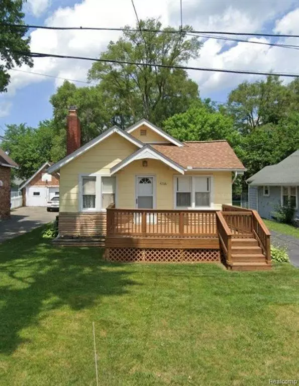 Waterford, MI 48329 4119,4266 Linda Court