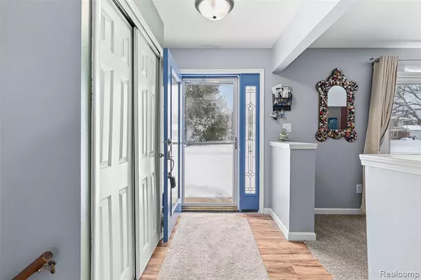 Grand Blanc, MI 48439 4358,2175 Rollins Street