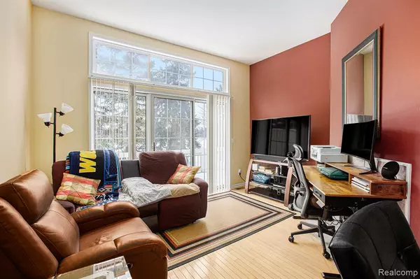 Canton, MI 48188 3504,46501 Killarney Circle