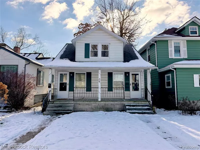 36 E Bernhard Avenue, Hazel Park, MI 48030 2219