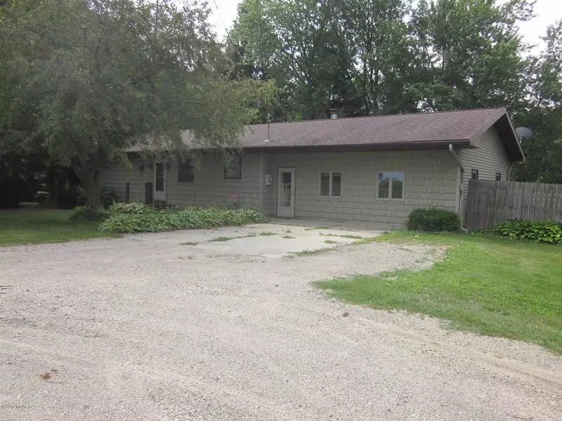 3016 W 48th Street, Fremont, MI 49412