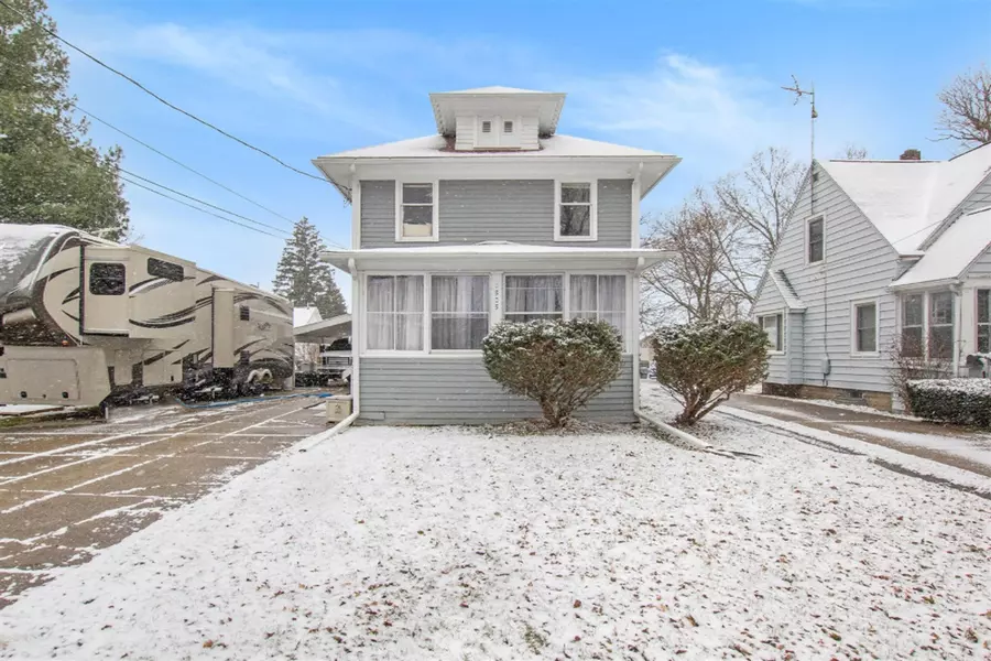 1909 William St Street Street, Lansing, MI 48915