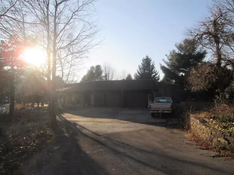 3737 Taylor Street, Norton Shores, MI 49444