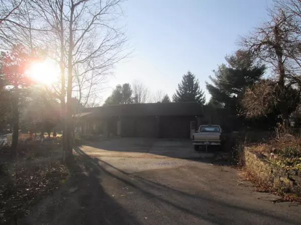 3737 Taylor Street, Norton Shores, MI 49444