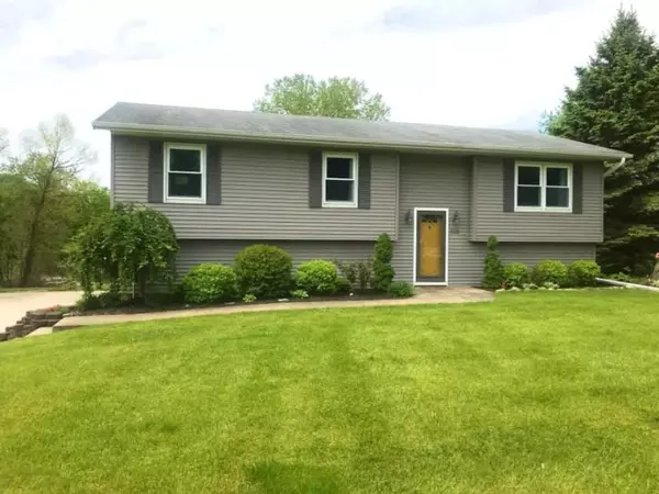 Quincy, MI 49082,838 Rolling Meadows Drive