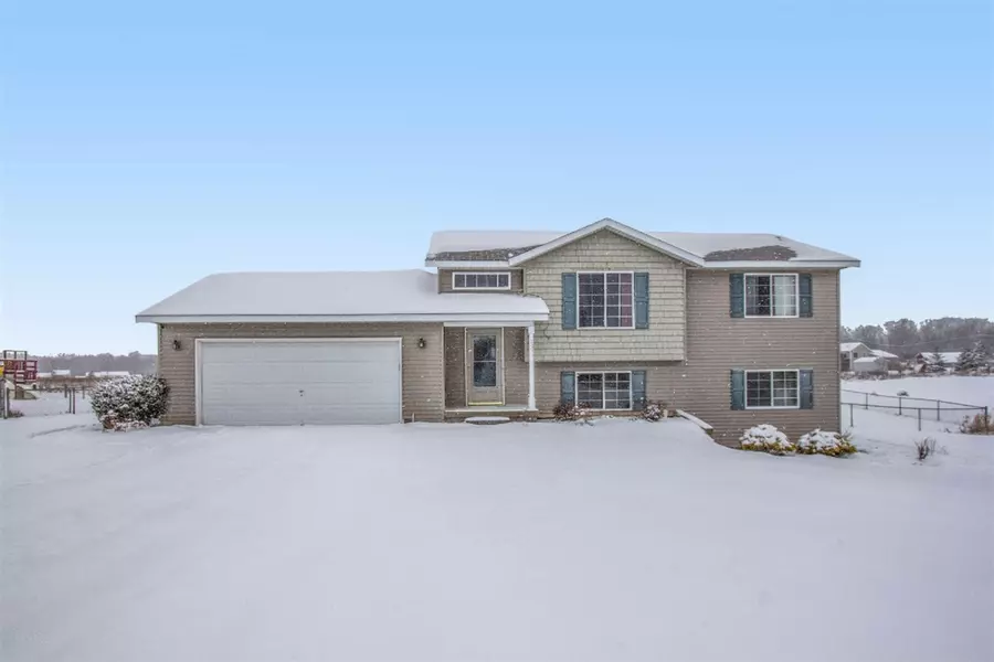 2355 Winston View Drive Drive, Cedar Springs, MI 49319