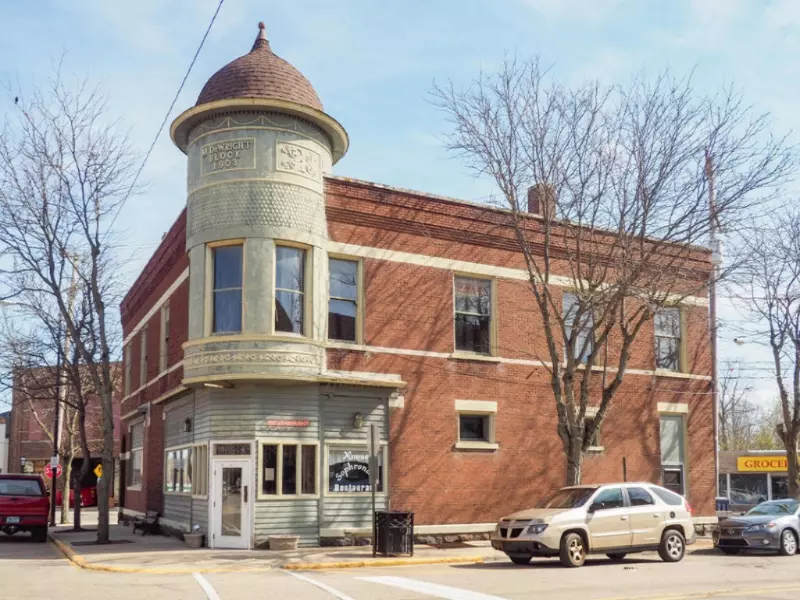 200 Locust Street, Allegan, MI 49010-1304