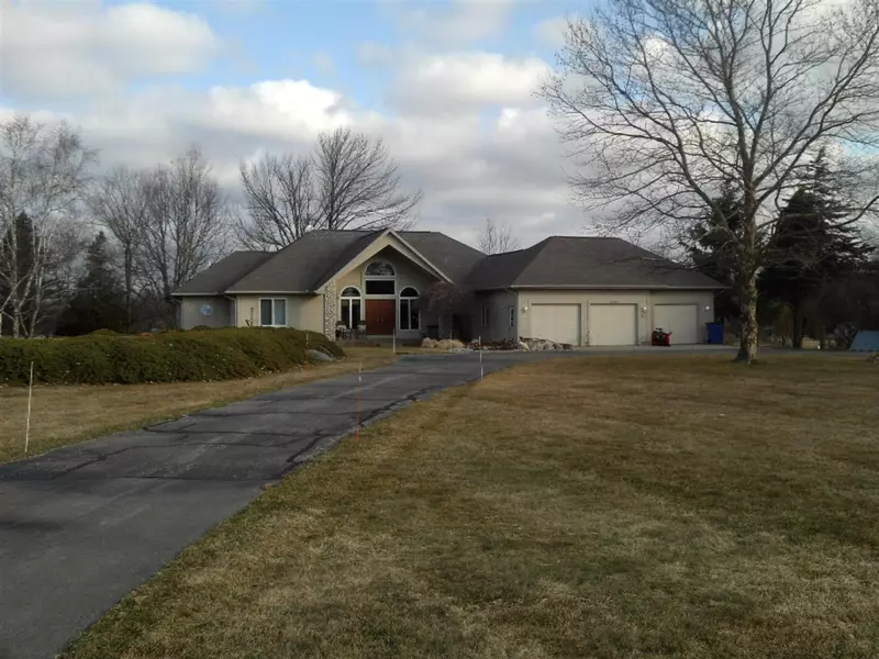 8907 W 32nd Street Street, Fremont, MI 49412