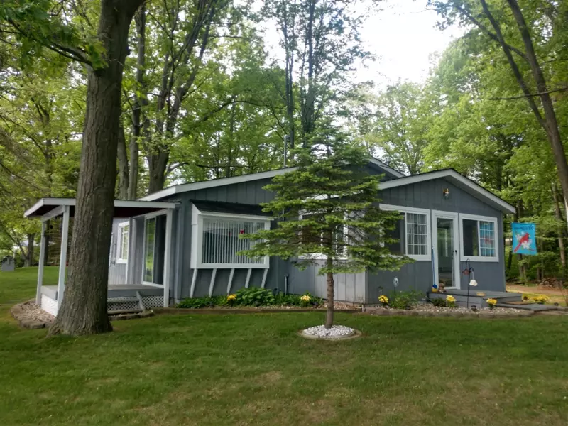 12095 55th Avenue Avenue, Remus, MI 49340