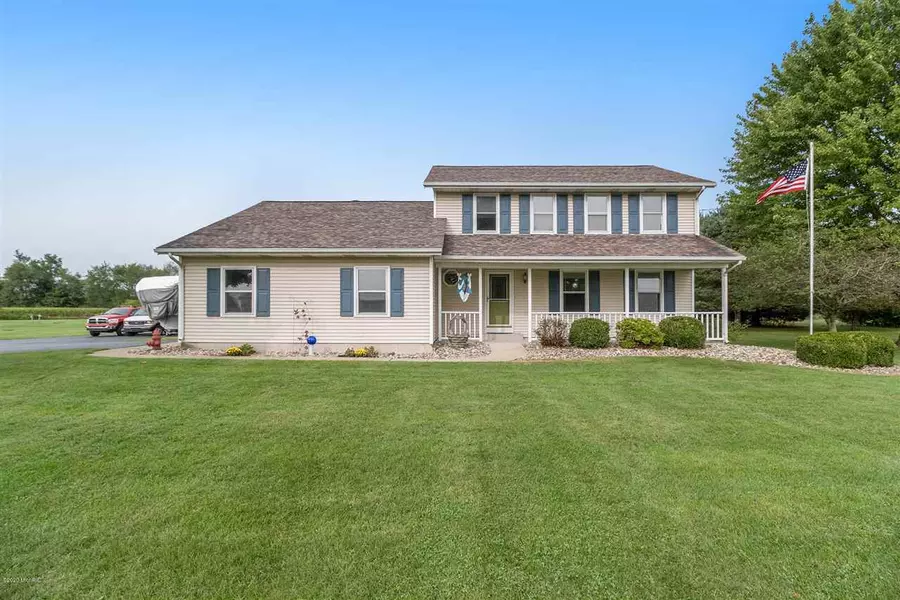 1095 N 37th Street, Galesburg, MI 49053