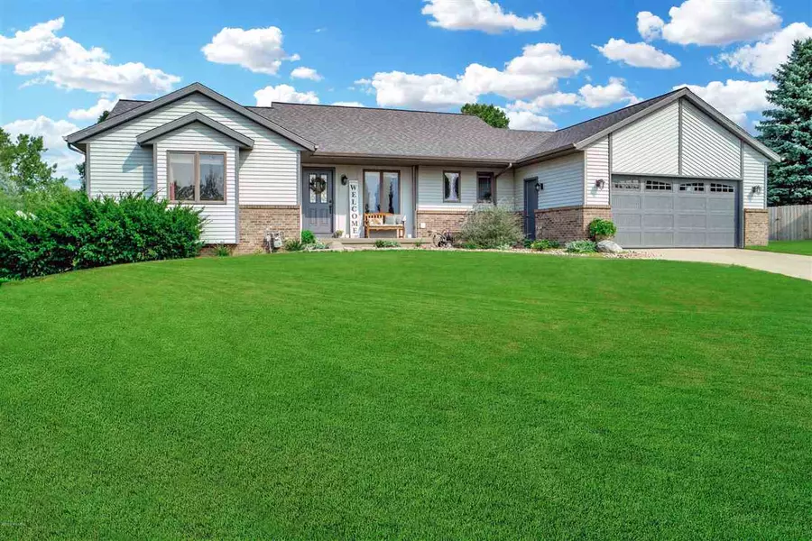 2955 Vista View Court NW, Walker, MI 49544