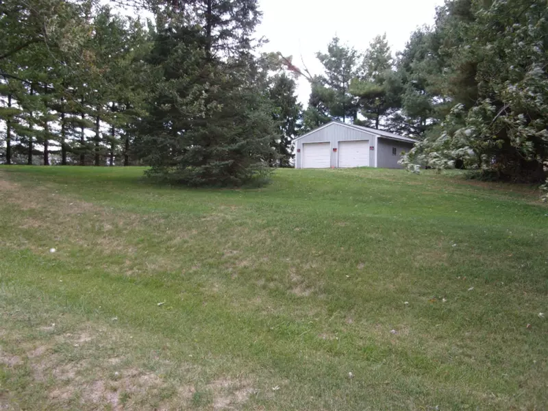 22968 Olnhausen Road, Sturgis, MI 49091