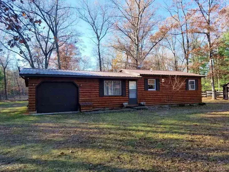 7823 N Bass Lake Road, Irons, MI 49644