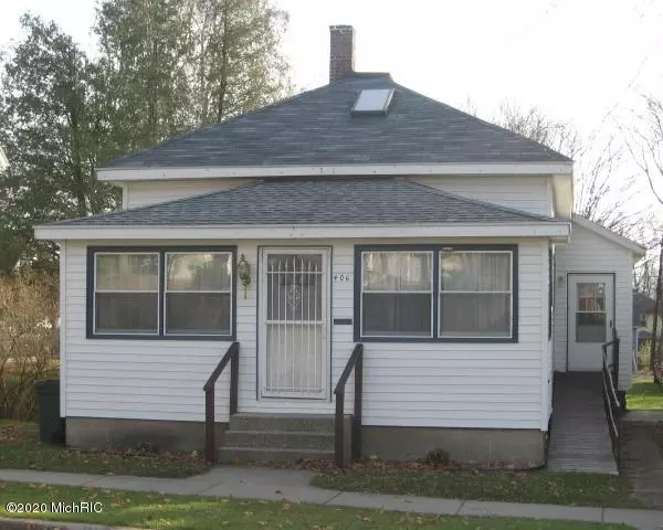 406 E Danaher Street, Ludington, MI 49431-2133